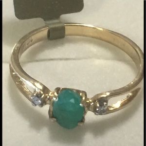 10k gold Genuine Emerald and Diamonds ring